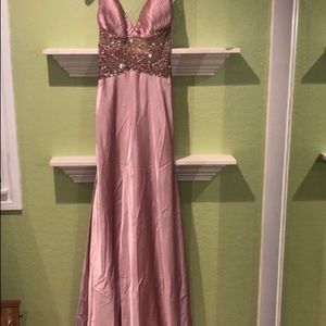 Stunning mauve pageant prom wedding dress